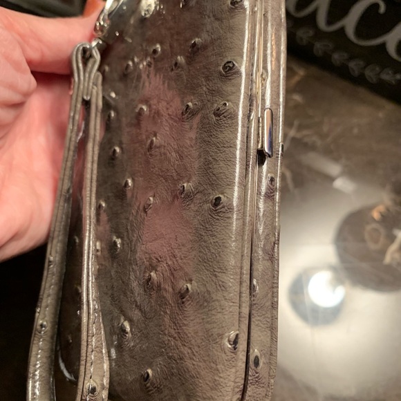 Smartphone Wristlet Case & Wallet - Picture 7 of 8